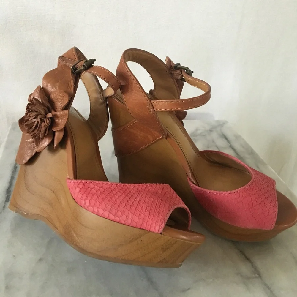 GiaNni BiNi plAtf0rm sAndAl